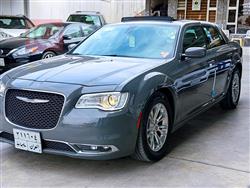 کرایسلەر 300